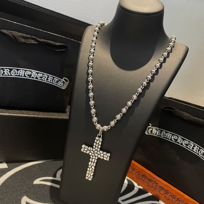 Ch*0me He**ts necklaces